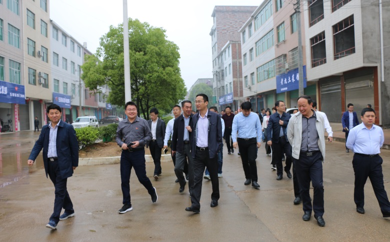 �˱����ϯ�����ؼ�����ͨ����ʮ�ռ������Ρ�Ѳ���ƽ���